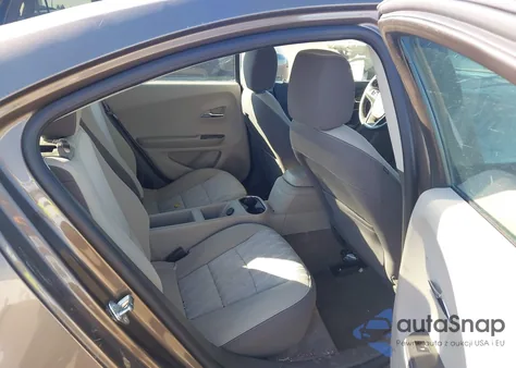 2014 Chevrolet Volt z USA, uszkodzony, nr VIN 1G1RA6E46EU113656